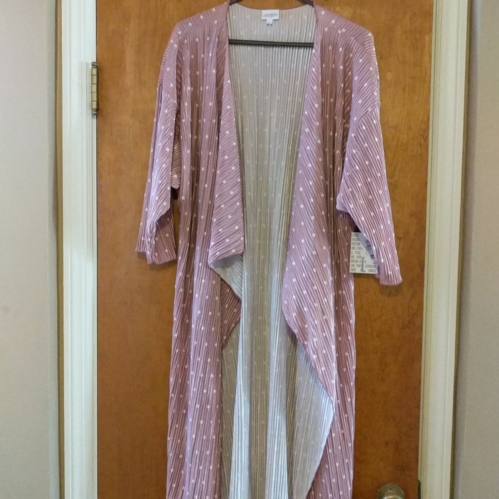 New with Tags Lularoe Brand Pleated Shirley L
